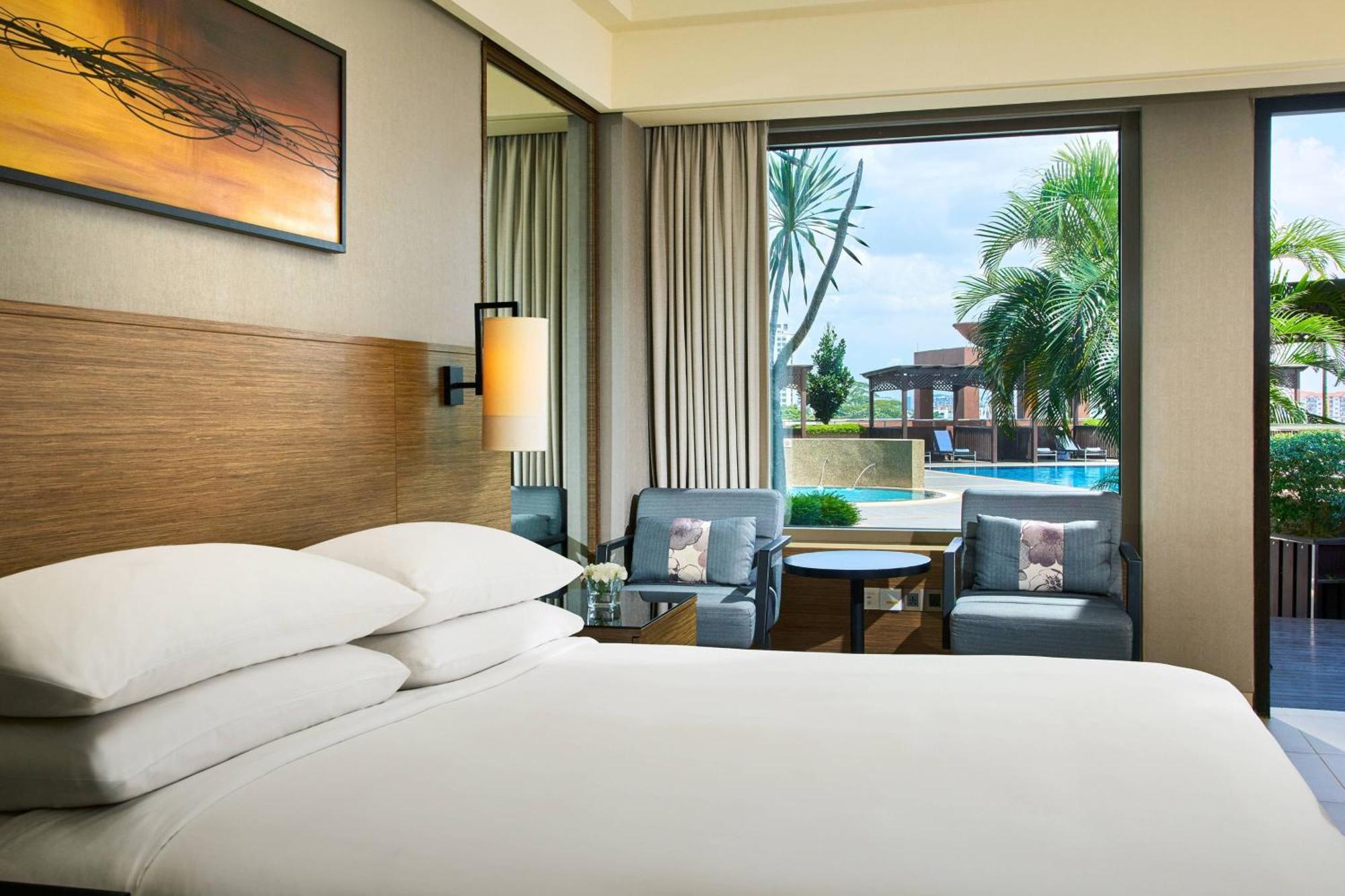 Renaissance Johor Bahru Hotel Exterior foto Deluxe Pool Access
