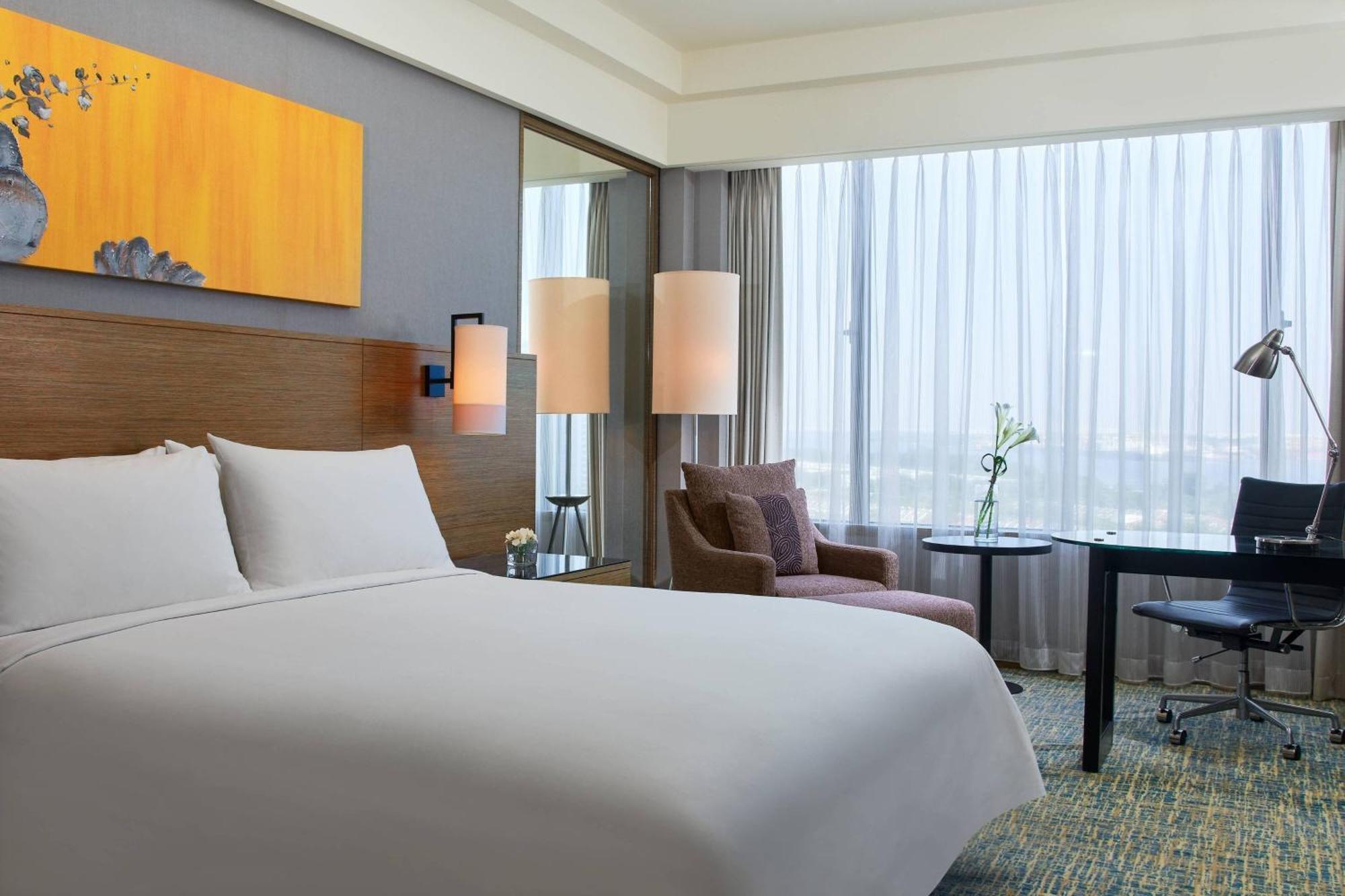 Renaissance Johor Bahru Hotel Exterior foto Deluxe Room